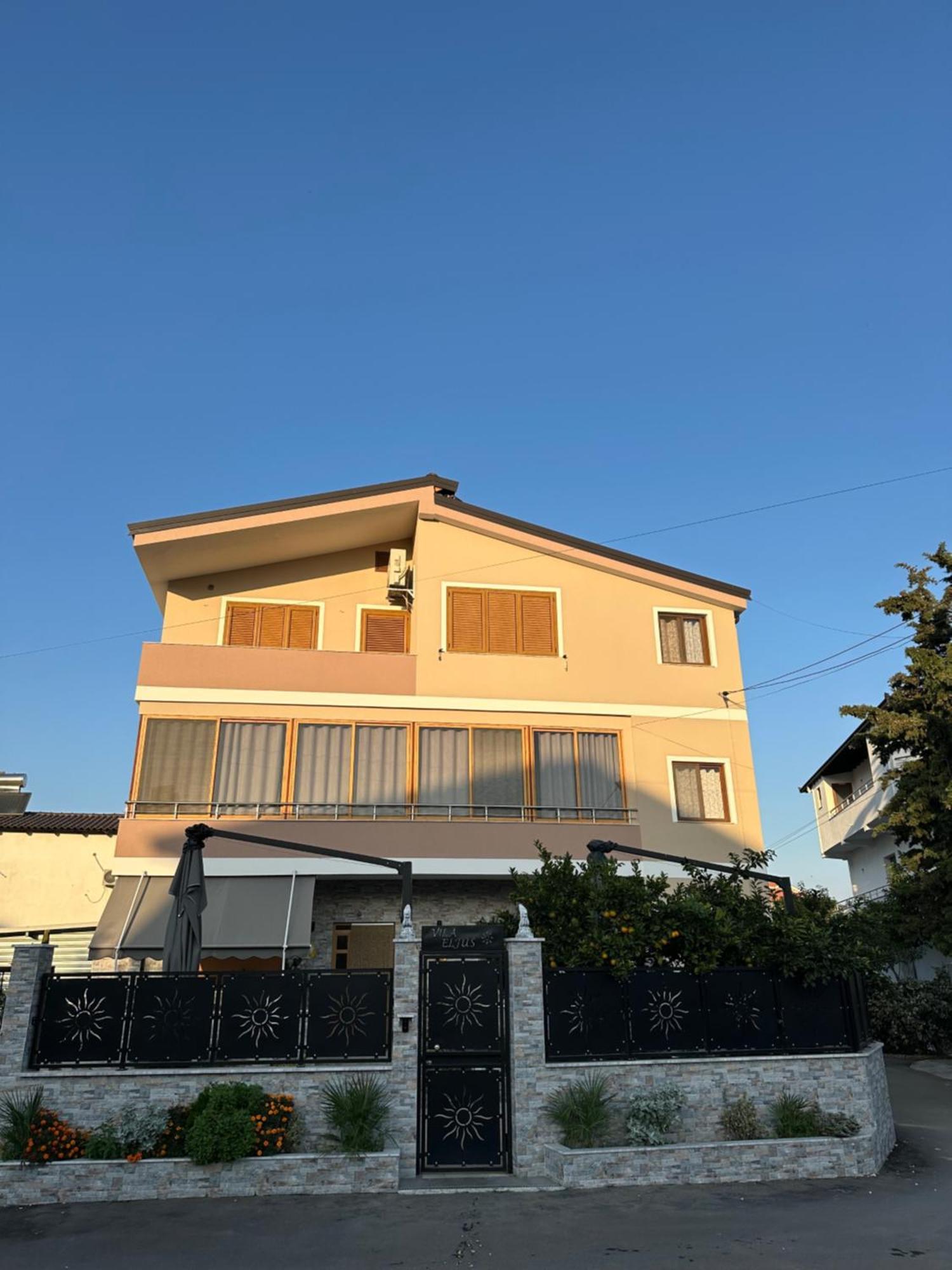 Vila Eljus Durres Exterior photo
